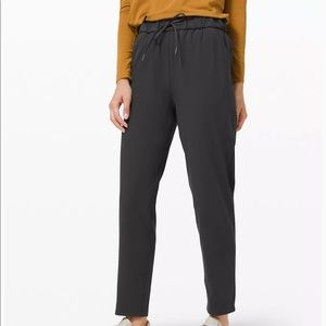 Lululemon On the Fly pant 7/8 length